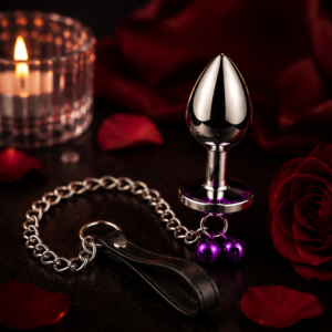 Joya anal violeta con cadena
